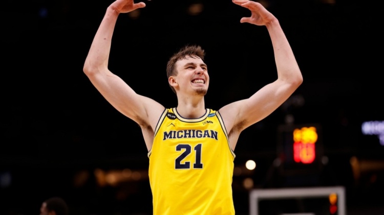 级半决赛 级半决赛