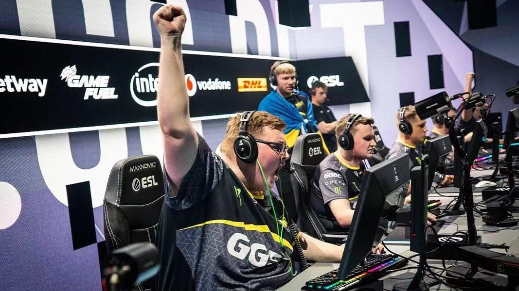 他们通过快 他们通过快