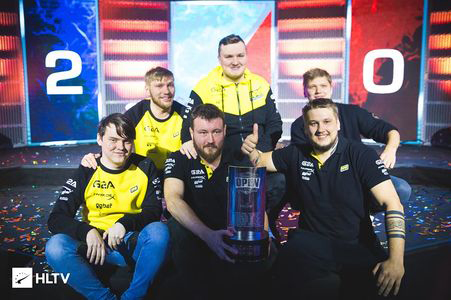 并通过中场 并通过中场