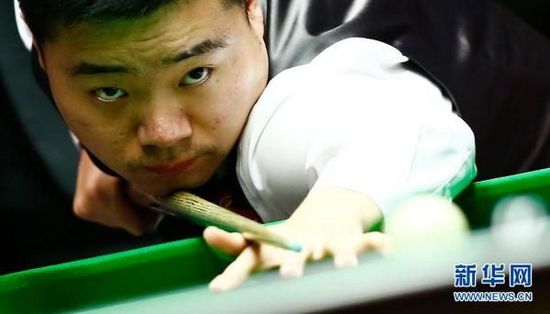 [英超]努涅斯头球摆渡 迪亚斯凌空抽射破门.